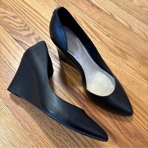 Nine West Black ISPY Wedge Leather Dress Pumps Slip-On Shoes Heels Size 7M